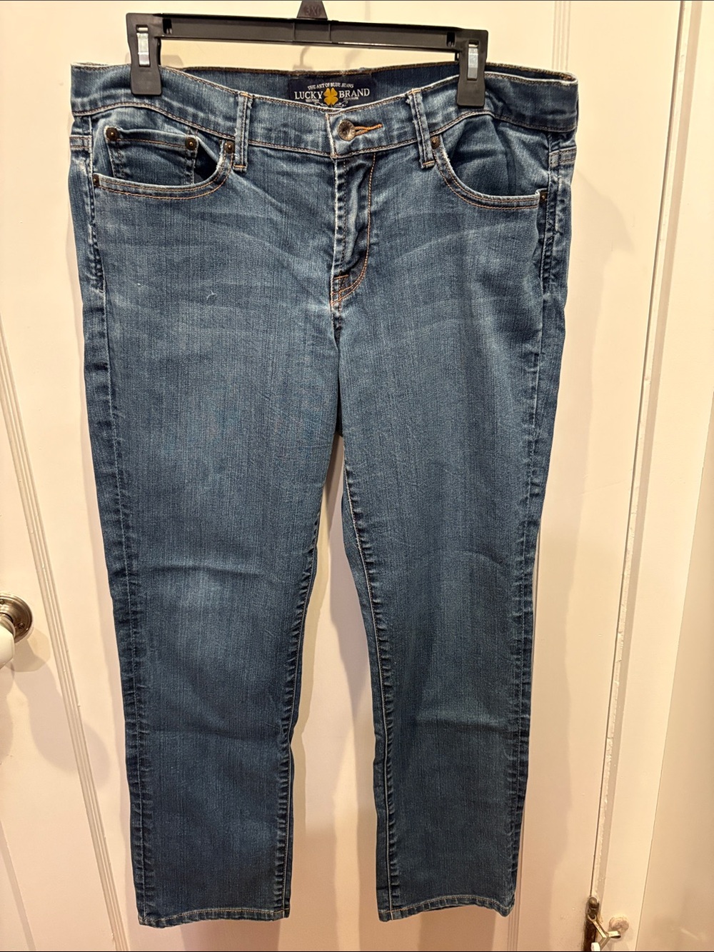 Lucky Brand Blue Straight Leg Jeans BN106